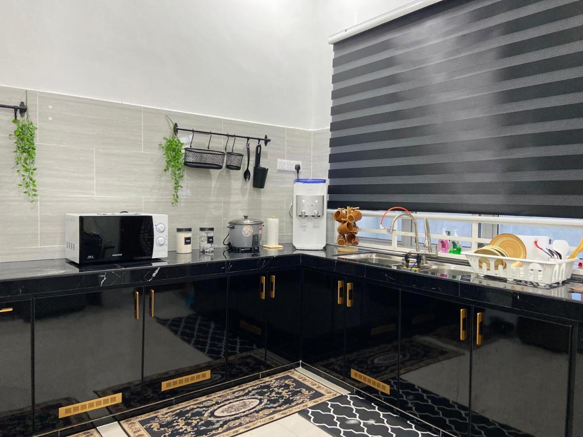 De Jara Guesthouse Dungun For Malay Экстерьер фото
