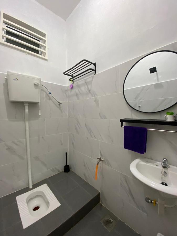 De Jara Guesthouse Dungun For Malay Экстерьер фото