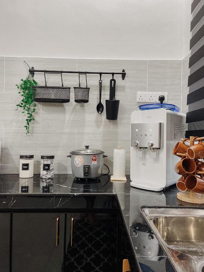 De Jara Guesthouse Dungun For Malay Экстерьер фото